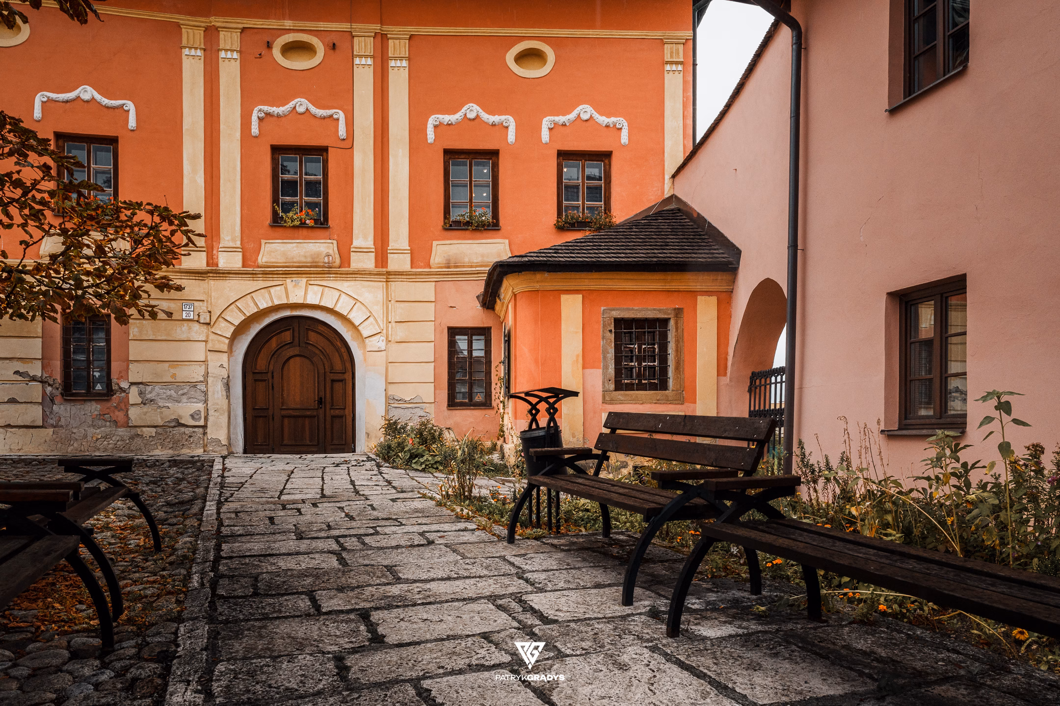 PGF PatrykGradys Watermark 00527