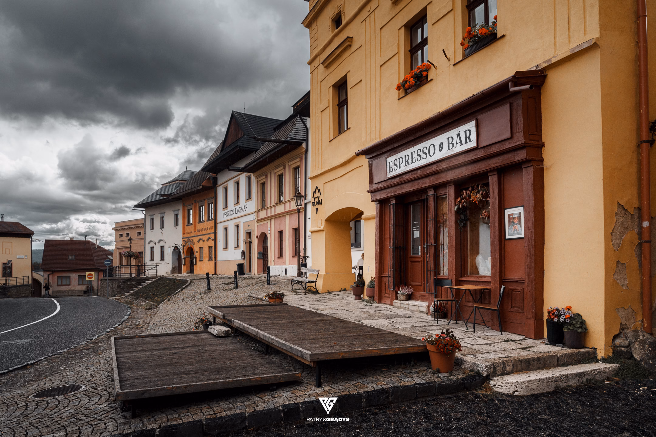 PGF PatrykGradys Watermark 00531